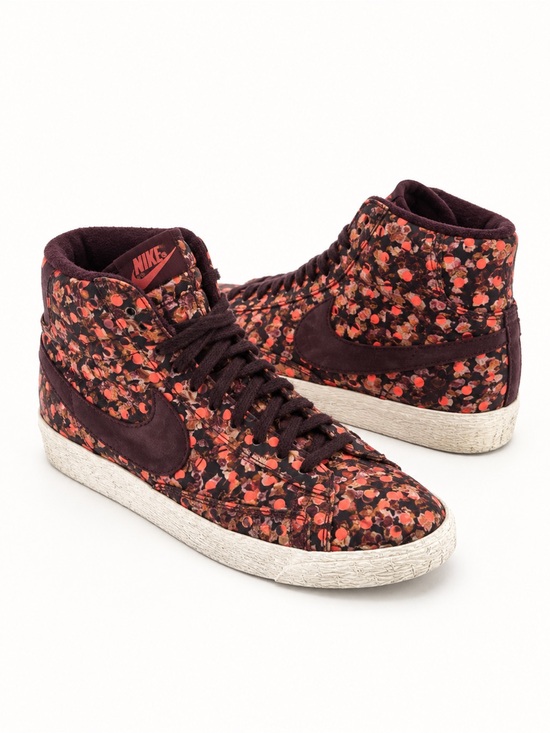 Nike Shoes - Nike Blazer Mid Womens 10 Floral Polka Dot High Top Sneakers Statement Rare